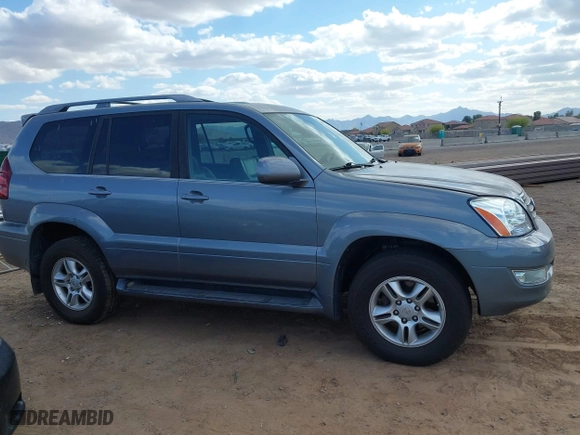 2004 Lexus GX 470 with VIN JTJBT20X540051909, listed as a IAAI auction lot 42083375 with 191,974 mi miles. Bid and sale history available at carsss.com. Image 13.