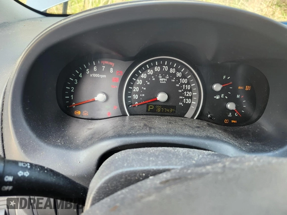 2014 Kia Sedona LX with VIN KNDMG4C7XE6540165, listed as a IAAI auction lot 41897493 with 187,743 mi miles. Bid and sale history available at carsss.com. Image 7.