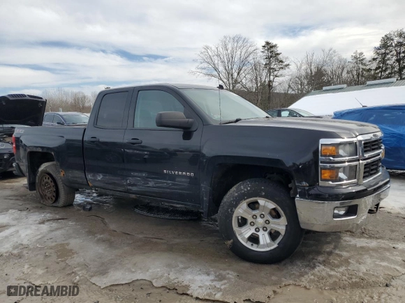 2014 Chevrolet Silverado 1500 LT with VIN 1GCVKREC9EZ217377, listed as a Copart auction lot 46333875 with 207,229 mi miles and Clean Title. Bid and sale history available at carsss.com. Image 4.