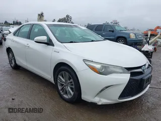 2017 Toyota Camry Hybrid LE with VIN 4T1BD1FK0HU207435, listed as a IAAI auction lot 41561337 with 194,716 mi miles. Bid and sale history available at carsss.com. Image 1.