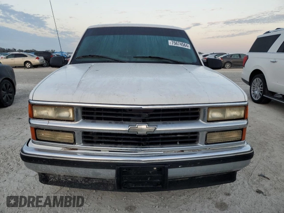 1999 Chevrolet Suburban with VIN 3GNEC16R3XG247177, listed as a Copart auction lot 75674564 with 132,546 mi miles and Non Repairable. Bid and sale history available at carsss.com. Image 5.