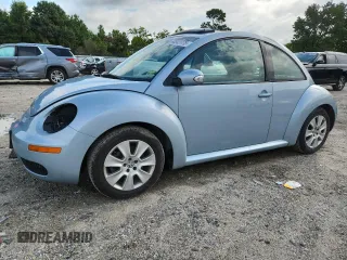 2010 Volkswagen Beetle with VIN 3VWRG3AG9AM018685, listed as a Copart auction lot 64543775 with 103,537 mi miles and Salvage title. Bid and sale history available at DreamBid. Image 1.