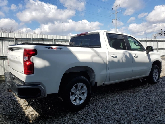2021 Chevrolet Silverado 1500 LT with VIN 1GCUYDED1MZ406660, listed as a Copart auction lot 50092625 with 94,089 mi miles and Clean Title. Bid and sale history available at carsss.com. Image 3.