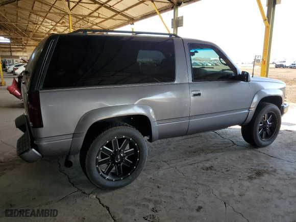 1996 Chevrolet Tahoe with VIN 3GNEK18R0TG147175, listed as a Copart auction lot 78721984 with 210,867 mi miles and Salvage Title. Bid and sale history available at carsss.com. Image 3.