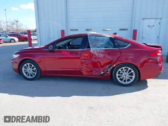 2019 Ford Fusion SE with VIN 3FA6P0HD4KR132068, listed as a IAAI auction lot 41869570 with 86,660 mi miles and . Bid and sale history available at DreamBid. Image 14.