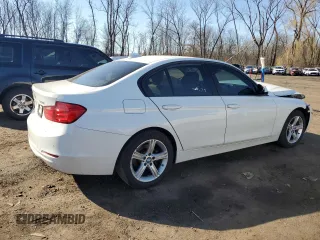 2015 BMW 3 Series 328i xDrive с VIN WBA3B5C53FP654421, выставлен на аукционе Copart как лот 48390165 с пробегом 92 338 миль миль и На запчасти • Non repairable. История ставок и продаж доступна на DreamBid. Изображение 3.