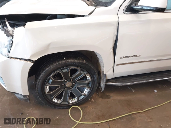 2015 GMC Yukon XL Denali with VIN 1GKS2JKJXFR528927, listed as a IAAI auction lot 41391259 with 159,467 mi miles. Bid and sale history available at carsss.com. Image 6.