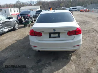 2018 BMW 3 Series 320i xDrive with VIN WBA8E5G53JNV03347, listed as a IAAI auction lot 41908985 with 122,111 mi miles. Bid and sale history available at carsss.com. Image 16.