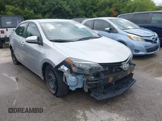 2018 Toyota Corolla L z VIN 5YFBURHE2JP818208, wystawiony jako IAAI lot #42475217 z przebiegiem 119 135 mil mil oraz . Historia ofert i sprzedaży dostępna na DreamBid. Obrazek 1.