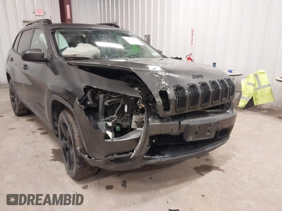 2018 Jeep Cherokee Latitude Tech Connect with VIN 1C4PJMCB4JD543507, listed as a IAAI auction lot 42001651 with 110,973 mi miles. Bid and sale history available at carsss.com. Image 6.
