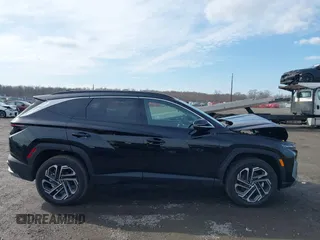 2025 Hyundai Tucson Limited with VIN 5NMJECDE8SH492020, listed as a IAAI auction lot 41457064 with 413 mi miles. Bid and sale history available at carsss.com. Image 13.