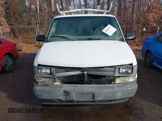 2005 Chevrolet Astro Cargo Van with VIN 1GCDM19X15B114841, listed as a IAAI auction lot 40948571 with 247,965 mi miles. Bid and sale history available at carsss.com. Image 12.
