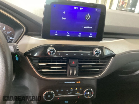 2020 Ford Escape SE z VIN 1FMCU0G60LUC60855, wystawiony jako IAAI lot #42815359 z przebiegiem 116 708 mil mil oraz . Historia ofert i sprzedaży dostępna na DreamBid. Obrazek 7.