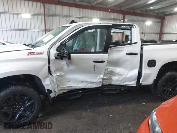 2022 Chevrolet Silverado 1500 LT Trail Boss with VIN 1GCPYFEL9NZ166646, listed as a IAAI auction lot 41744206 with 45,803 mi miles and . Bid and sale history available at DreamBid. Image 6.