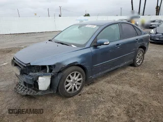 2009 Volvo S40 2.4L with VIN YV1MS390892431066, listed as a Copart auction lot 48413835 with 70,956 mi miles and Salvage Title. Bid and sale history available at carsss.com. Image 1.