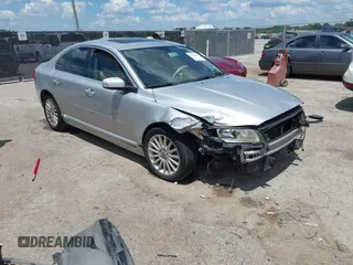 2008 Volvo S80 3.2L with VIN YV1AS982781072239, listed as a IAAI auction lot 42586937 with 196,173 mi miles and . Bid and sale history available at DreamBid. Image 1.