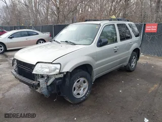 2005 Mercury Mariner Luxury with VIN 4M2YU57175DJ05986, listed as a IAAI auction lot 41713180 with 243,682 mi miles. Bid and sale history available at carsss.com. Image 17.