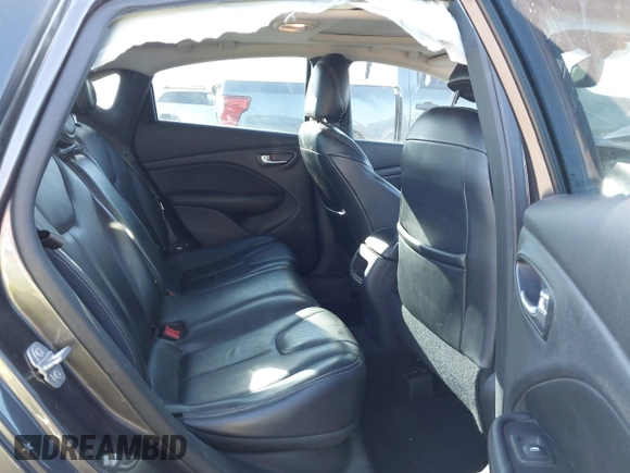 2015 Dodge Dart Limited with VIN 1C3CDFCB0FD112725, listed as a IAAI auction lot 41836277 with 119,860 mi miles. Bid and sale history available at carsss.com. Image 8.