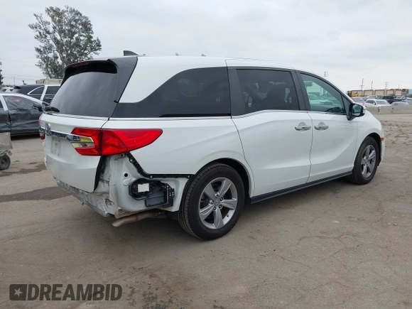 2020 Honda Odyssey EX-L with VIN 5FNRL6H78LB009523, listed as a IAAI auction lot 41882610 with 42,661 mi miles. Bid and sale history available at carsss.com. Image 4.