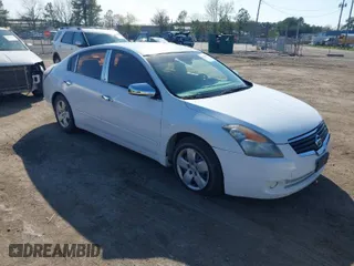 2007 Nissan Altima 2.5 with VIN 1N4AL21E47C208205, listed as a IAAI auction lot 41928973 with 173,329 mi miles. Bid and sale history available at carsss.com. Image 1.