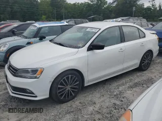 2015 Volkswagen Jetta SE с VIN 3VWD17AJ4FM328801, выставлен на аукционе Copart как лот 52684145 с пробегом 140 860 миль миль и Списание • Salvage title. История ставок и продаж доступна на DreamBid. Изображение 1.