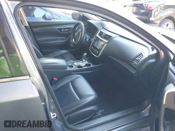 2018 Nissan Altima SV with VIN 1N4AL3AP3JC220232, listed as a IAAI auction lot 42037929 with 54,908 mi miles and . Bid and sale history available at carsss.com. Image 5.