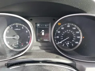 2017 Hyundai Santa Fe 2.4L z VIN 5XYZU3LB5HG425830, wystawiony jako IAAI lot #41428863 z przebiegiem 76 366 mil mil oraz . Historia ofert i sprzedaży dostępna na DreamBid. Obrazek 7.