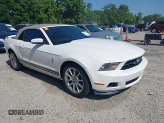 2011 Ford Mustang V6 with VIN 1ZVBP8EM3B5149522, listed as a IAAI auction lot 42657618 with 44,594 mi miles and . Bid and sale history available at DreamBid. Image 1.
