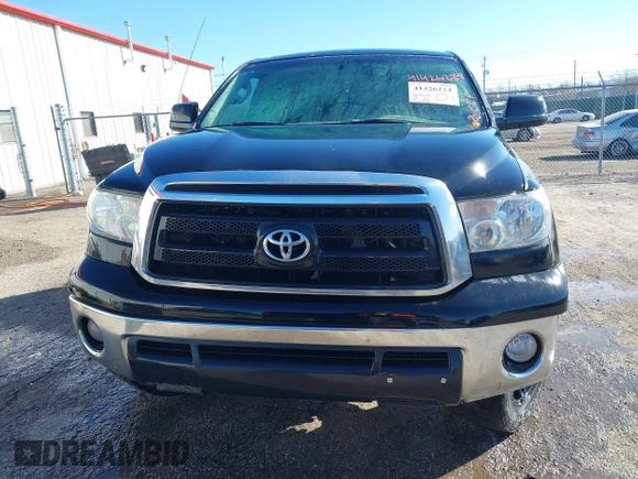 2011 Toyota Tundra z VIN 5TFEY5F12BX115107, wystawiony jako IAAI lot #41426224 z przebiegiem 143 487 mil mil oraz . Historia ofert i sprzedaży dostępna na DreamBid. Obrazek 12.
