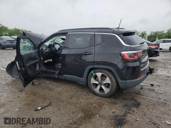 2018 Jeep Compass Latitude z VIN 3C4NJDBB5JT100723, wystawiony jako Copart lot #56203895 z przebiegiem Nie podano mil oraz Szkoda całkowita • Salvage title. Historia ofert i sprzedaży dostępna na DreamBid. Obrazek 2.