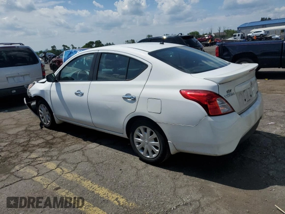 2016 Nissan Versa SV z VIN 3N1CN7AP9GL891389, wystawiony jako Copart lot #64146755 z przebiegiem 84 995 mil mil oraz Szkoda całkowita • Salvage title. Historia ofert i sprzedaży dostępna na DreamBid. Obrazek 2.