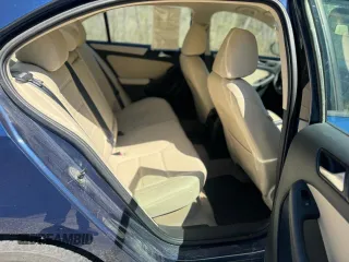 2012 Volkswagen Jetta SE z VIN 3VWDP7AJ8CM46, wystawiony jako Copart lot #55693265 z przebiegiem 116 552 mil mil oraz Czysty tytuł • Clean title. Historia ofert i sprzedaży dostępna na DreamBid. Obrazek 6.