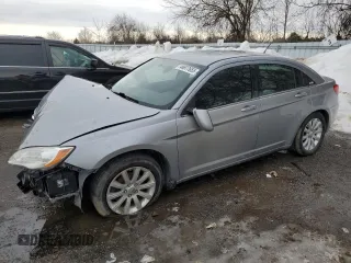 2013 Chrysler 200 LX with VIN 1C3CCBAB8DN651115, listed as a Copart auction lot 46977655 with 124,600 mi miles and Salvage Title. Bid and sale history available at carsss.com. Image 1.