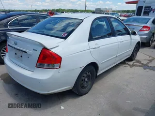 2008 Kia Spectra EX z VIN KNAFE121485543371, wystawiony jako IAAI lot #42252021 z przebiegiem 252 805 mil mil oraz . Historia ofert i sprzedaży dostępna na DreamBid. Obrazek 4.