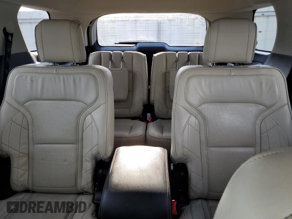 2019 Ford Explorer Platinum z VIN 1FM5K8HT2KGA21256, wystawiony jako Copart lot #45813805 z przebiegiem 84 165 mil mil oraz Nie do naprawy • Non repairable. Historia ofert i sprzedaży dostępna na DreamBid. Obrazek 10.