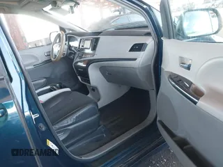 2012 Toyota Sienna SE with VIN 5TDXK3DC0CS264643, listed as a IAAI auction lot 42004082 with 118,675 mi miles. Bid and sale history available at carsss.com. Image 5.