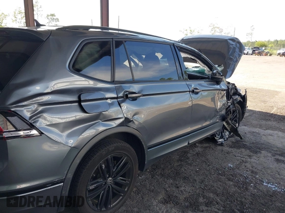 2022 Volkswagen Tiguan SE R-Line Black с VIN 3VVCB7AXXNM091425, выставлен на аукционе IAAI как лот 42515543 с пробегом 40 771 миль миль и . История ставок и продаж доступна на DreamBid. Изображение 6.