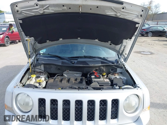 2011 Jeep Patriot Latitude X with VIN 1J4NF4GB6BD202592, listed as a IAAI auction lot 42228199 with 124,484 mi miles and . Bid and sale history available at DreamBid. Image 10.
