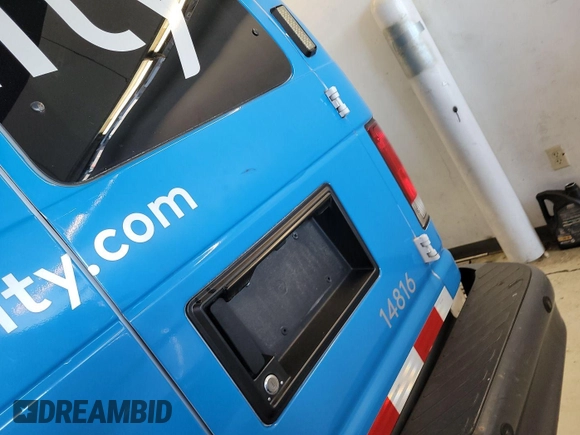 2013 Ford Econoline Cargo Commercial with VIN 1FTNE2EL1DDB26372, listed as a IAAI auction lot 42787142 with 117,378 mi miles and . Bid and sale history available at DreamBid. Image 29.