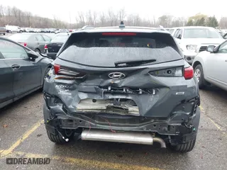 2021 Hyundai Kona SEL Plus with VIN KM8K6CAAXMU686185, listed as a IAAI auction lot 40894040 with 14,071 mi miles. Bid and sale history available at carsss.com. Image 6.