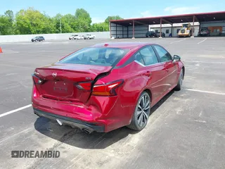 2022 Nissan Altima SR with VIN 1N4BL4CV1NN349635, listed as a IAAI auction lot 42181235 with 42,140 mi miles and . Bid and sale history available at carsss.com. Image 4.