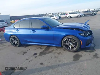 2019 BMW 3 Series 330i xDrive with VIN WBA5R7C50KAE82705, listed as a IAAI auction lot 41233898 with 69,505 mi miles. Bid and sale history available at carsss.com. Image 14.