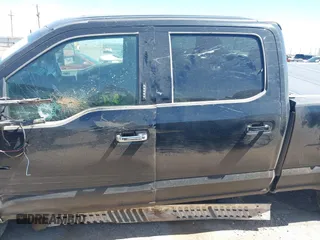 2018 Ford F-250 XL с VIN 1FT7W2B64JEC77975, выставлен на аукционе IAAI как лот 41854388 с пробегом 151 901 миль миль и . История ставок и продаж доступна на DreamBid. Изображение 13.