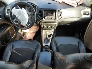 2018 Jeep Compass Latitude with VIN 3C4NJCBB3JT227643, listed as a Copart auction lot 44915625 with 135,797 mi miles and Salvage Title. Bid and sale history available at DreamBid. Image 8.