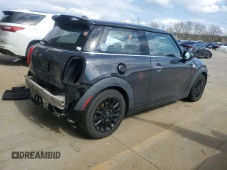 2015 MINI Hardtop S with VIN WMWXP7C59F2A34428, listed as a Copart auction lot 50697285 with 131,564 mi miles and Salvage Title. Bid and sale history available at DreamBid. Image 3.