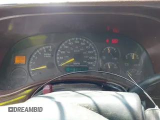 2001 Chevrolet Tahoe LS z VIN 1GNEC13T11R162930, wystawiony jako IAAI lot #42373226 z przebiegiem 335 448 mil mil oraz . Historia ofert i sprzedaży dostępna na DreamBid. Obrazek 7.