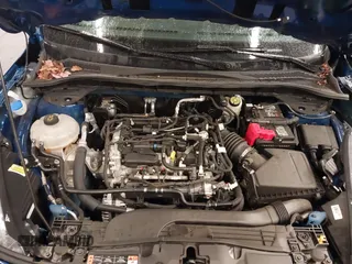 2022 Ford Escape SE z VIN 1FMCU9G69NUB98928, wystawiony jako IAAI lot #41074945 z przebiegiem 8 479 mil mil oraz . Historia ofert i sprzedaży dostępna na DreamBid. Obrazek 10.