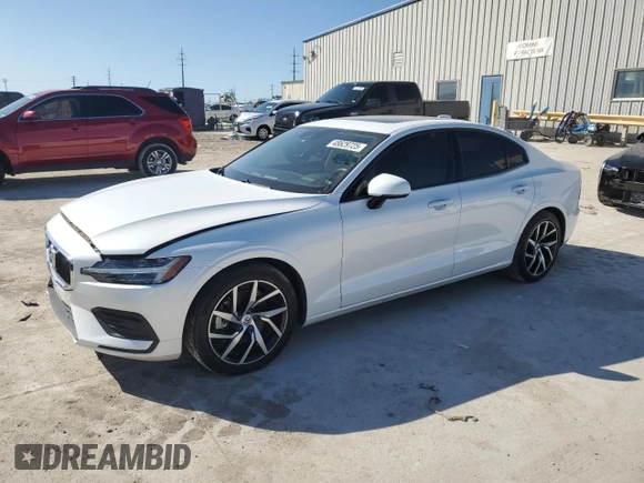 2020 Volvo S60 Momentum with VIN 7JR102FK7LG038685, listed as a Copart auction lot 48629725 with 55,746 mi miles and Salvage Title. Bid and sale history available at carsss.com. Image 1.
