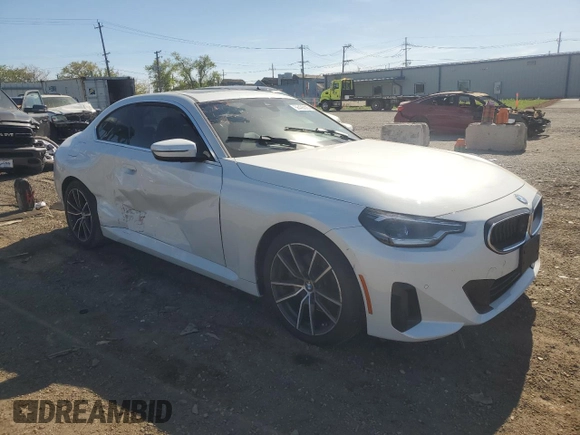 2022 BMW 2 Series 230i z VIN 3MW23CM02N8C58509, wystawiony jako Copart lot #56435025 z przebiegiem 34 383 mil mil oraz Szkoda całkowita • Salvage title. Historia ofert i sprzedaży dostępna na DreamBid. Obrazek 4.