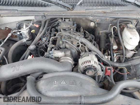 2004 Chevrolet Avalanche Z71 with VIN 3GNEK12T34G257773, listed as a IAAI auction lot 42060079 with 207,227 mi miles. Bid and sale history available at carsss.com. Image 10.